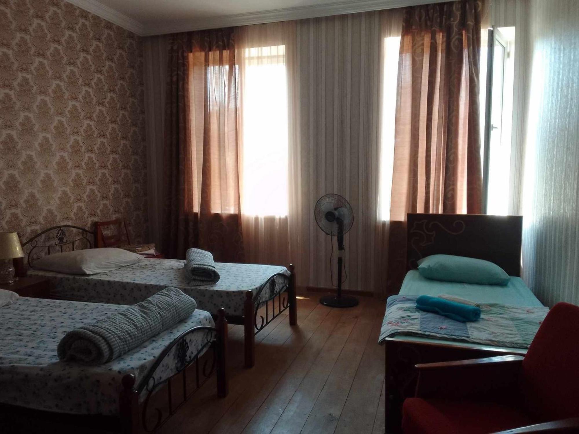 Natia Hotel Telavi Buitenkant foto