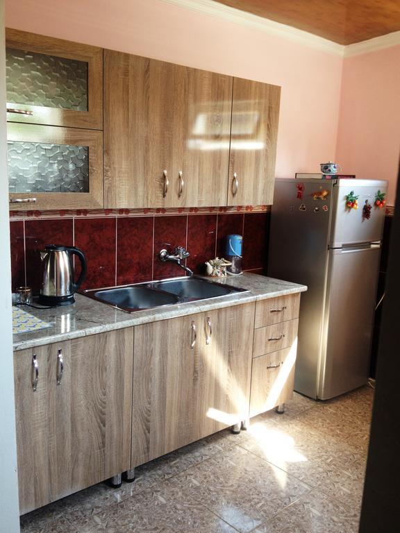 Natia Hotel Telavi Buitenkant foto