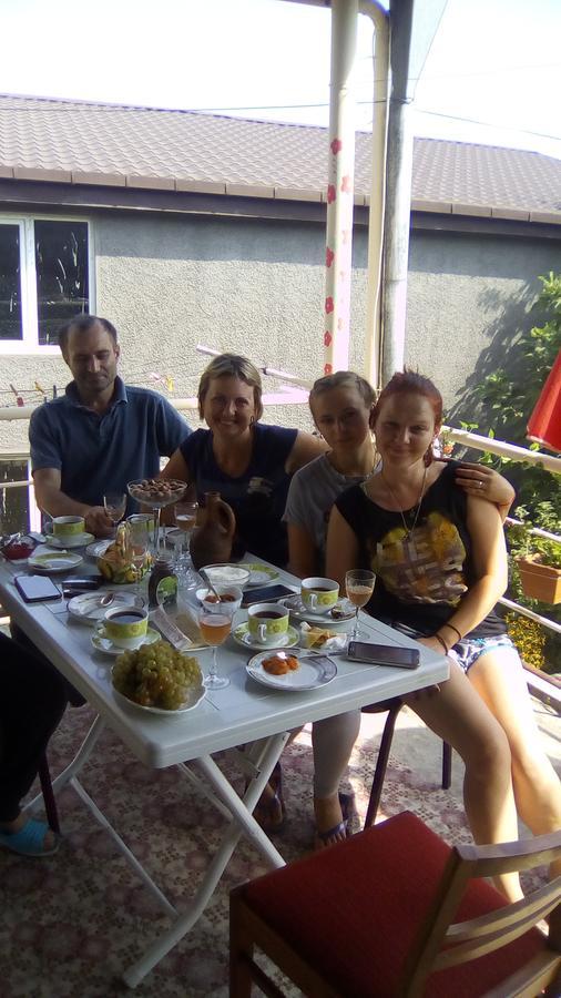 Natia Hotel Telavi Buitenkant foto